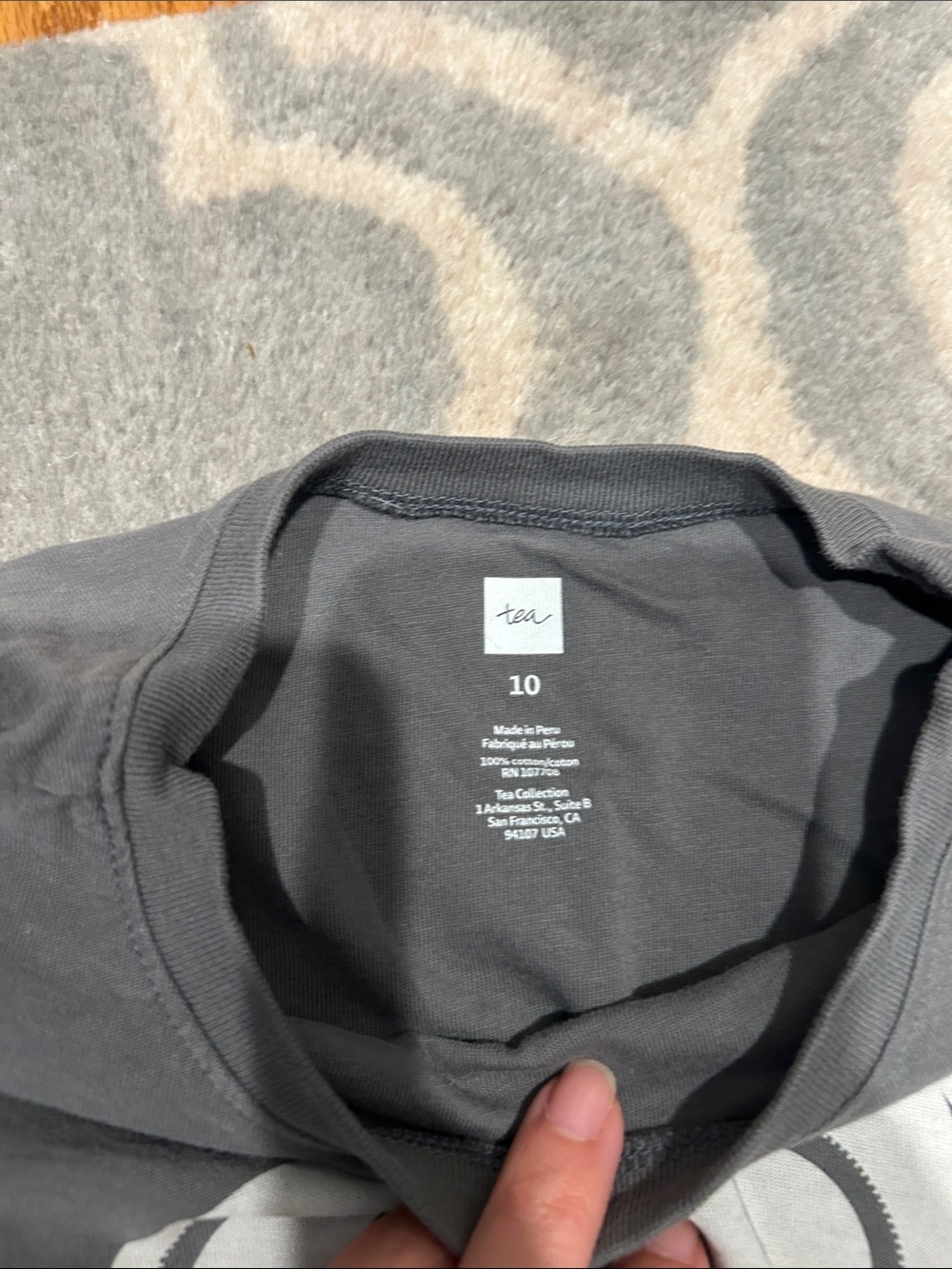 2 Like New Tea Collection Boys Long Sleeve Graphic Tees - Picture 3 of 6